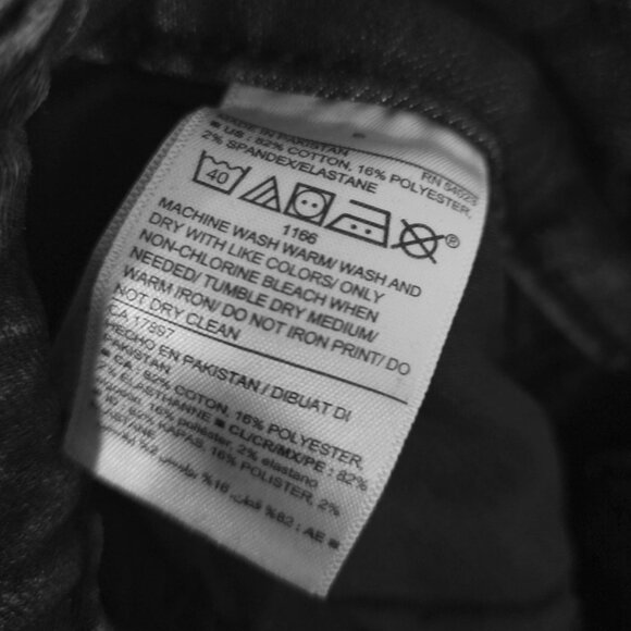 Old Navy Acid Wash Cutoff Rockstar Super Skinny High Rise Jeans - Picture 4 of 8